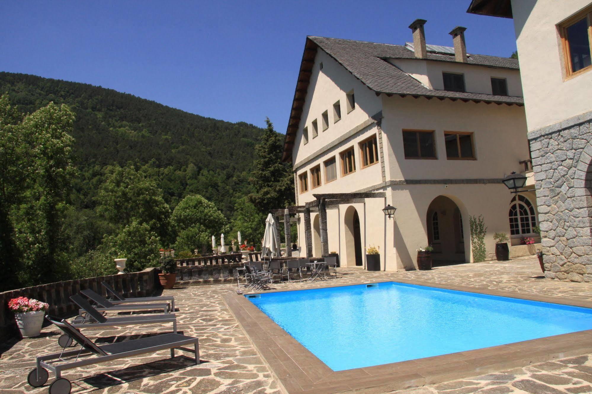 Angelats Hotel - A Signature Boutique Hotel & Restaurant Ribes De Freser Esterno foto